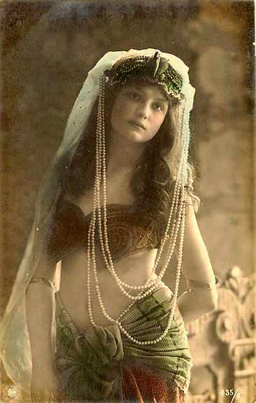 belly1 Belly Dancer, 1920's