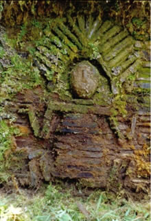 Pajatan, figure in stone