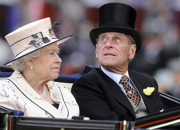 The Queen and the Duke of Edinburgh arrived for the first day's racing at a sunny Royal Ascot in a traditional horse drawn carriage