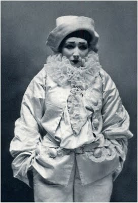 Sarah Bernhardt as Pierrot in Jean Richepin's pantomime Pierrot Assassin