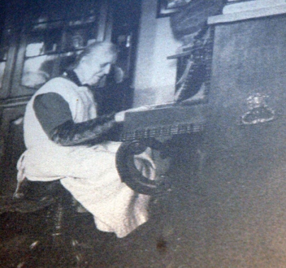Marguerite Gachet at piano, clearly taken when she was older
