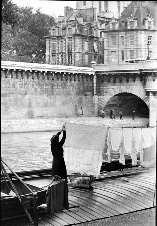 Henri Cartier Bresson, 1956. click image for source...